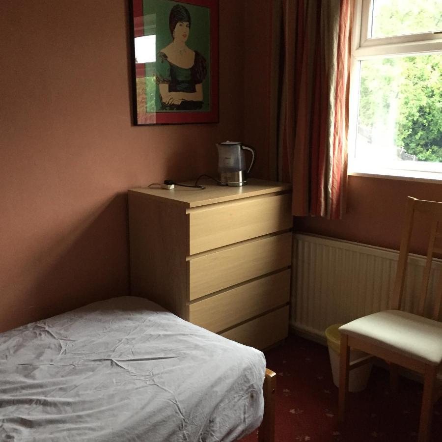 Hotel 5 Ravenhurst Drive Walsall Dış mekan fotoğraf